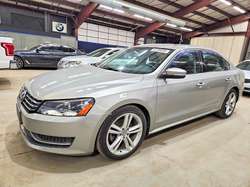 2014 Volkswagen Passat SE
