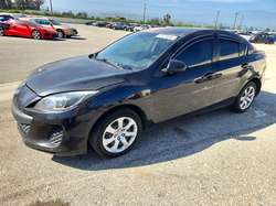 2013 Mazda 3 I