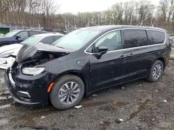 2025 Chrysler Pacifica Hybrid Select