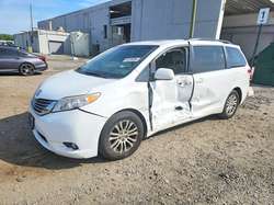 2014 Toyota Sienna XLE 8-Passenger