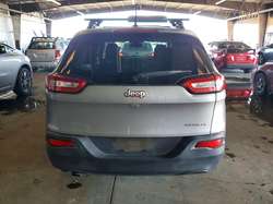 2017 Jeep Cherokee Sport — 10