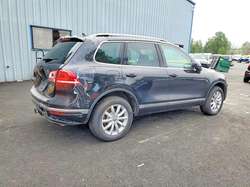 2016 Volkswagen Touareg Sport — 6