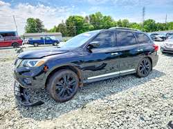 2017 Nissan Pathfinder Platinum