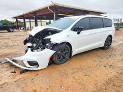 2025 Chrysler Pacifica Hybrid Select