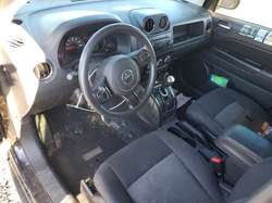2012 Jeep Compass Sport — 11