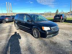 2014 Chrysler Town & Country Touring L