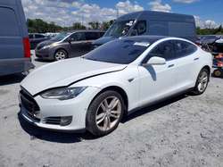 2014 Tesla Model S