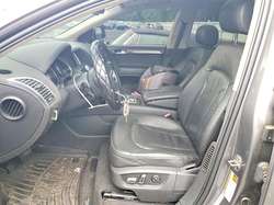 2012 Audi Q7 Premium Plus — 11