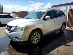 2015 Nissan Pathfinder SV