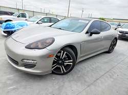 2012 Porsche Panamera 2