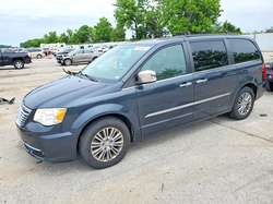 2014 Chrysler Town & Country Touring L