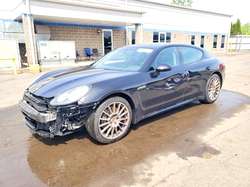 2016 Porsche Panamera 2