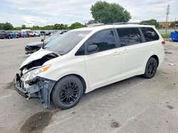 2014 Toyota Sienna XLE 8-Passenger