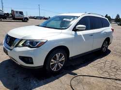 2017 Nissan Pathfinder SV