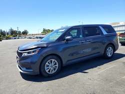 2022 KIA Carnival LX