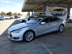 2015 Tesla Model S