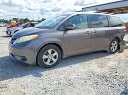 2014 Toyota Sienna LE