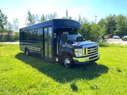 2011 Ford Econoline E450 Super Duty Cutaway VAN