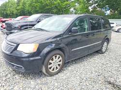 2013 Chrysler Town & Country Touring