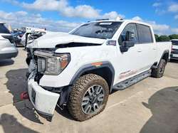 2021 GMC Sierra K2500 AT4