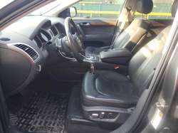 2012 Audi Q7 Premium Plus — 11