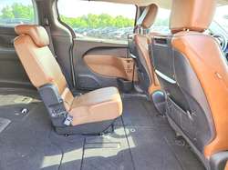 2017 Chrysler Pacifica Limited — 3
