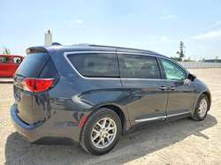 2020 Chrysler Pacifica Touring L — 8