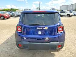 2021 Jeep Renegade Latitude — 10