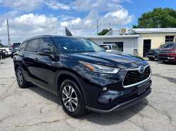 2021 Toyota Highlander Hybrid XLE