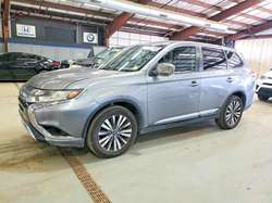 2020 Mitsubishi Outlander SE