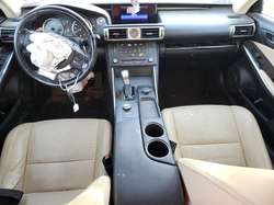 2016 Lexus IS 200T — 11