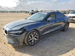 2020 Volvo S60 T5 Momentum