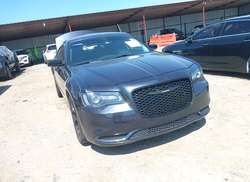 2019 Chrysler 300 Touring