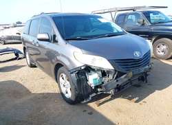 2012 Toyota Sienna LE V6 8 Passenger