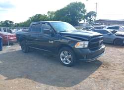 2017 RAM 1500 Express 4X4 5'7 BOX