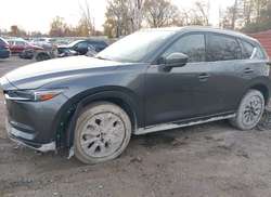 2021 Mazda CX-5 Signature — 14