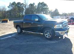2017 RAM 1500 Laramie  4X2 5'7 BOX