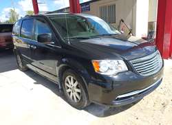 2014 Chrysler Town & Country Touring