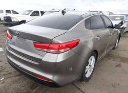 2016 KIA Optima EX — 4