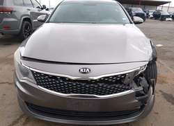 2016 KIA Optima EX — 12
