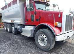 2016 Peterbilt 365  