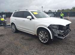 2017 Volvo XC90 T6 Momentum