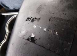 2021 Tesla Model Y Performance Dual Motor ALL-Wheel Drive — 11