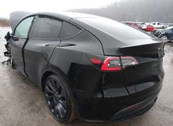 2021 Tesla Model Y Performance Dual Motor ALL-Wheel Drive — 3