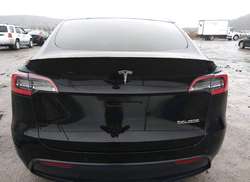 2021 Tesla Model Y Performance Dual Motor ALL-Wheel Drive — 17