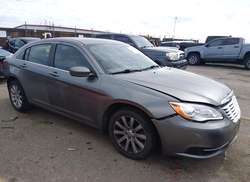 2013 Chrysler 200 Touring