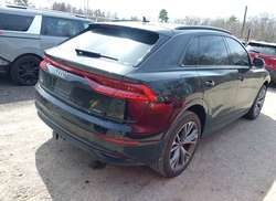 2021 Audi Q8 Premium 55 Tfsi Quattro Tiptronic — 4