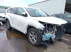 2016 Toyota Highlander LE Plus V6