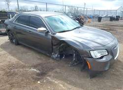 2021 Chrysler 300 Touring L