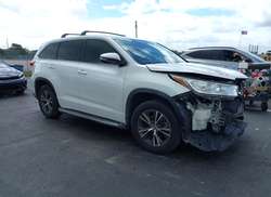 2018 Toyota Highlander LE